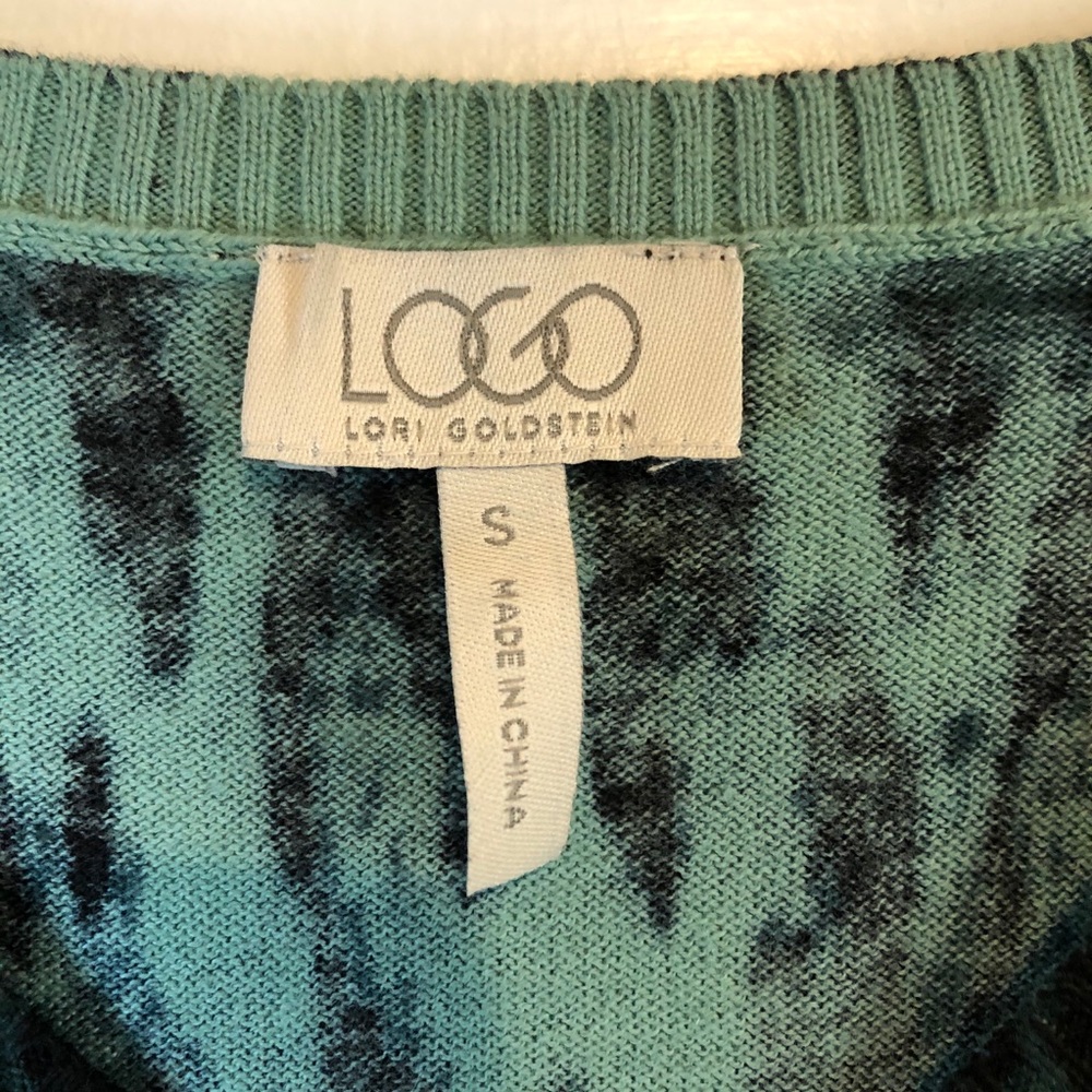 Lori Goldstein {LOGO} | Green cheetah sweater - Picture 4 of 6